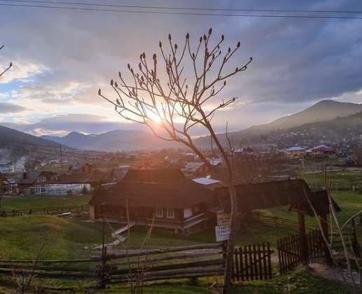 Дмитро Комаров вирішив оселитися в Карпатах: де ведучий побудує будинок